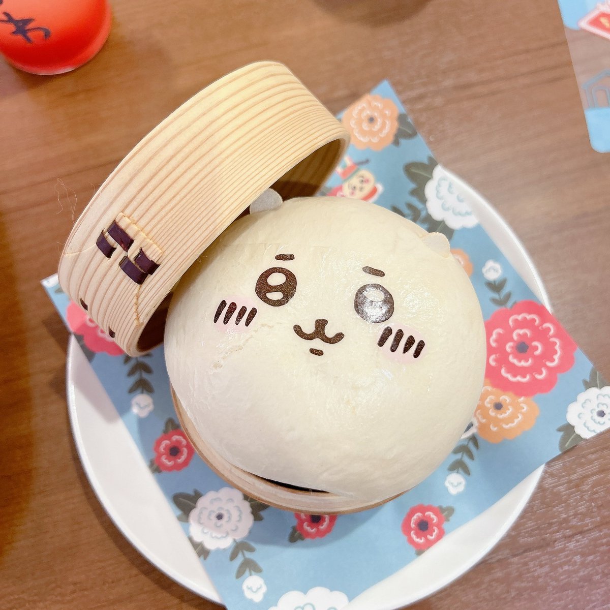 念願のちいかわレストラン🍽️に友達が当選したので連れて行ってもらいました😂何もかもがかわいくて天才的なアイデアでした!おなかいっぱいで破裂しそう💥 