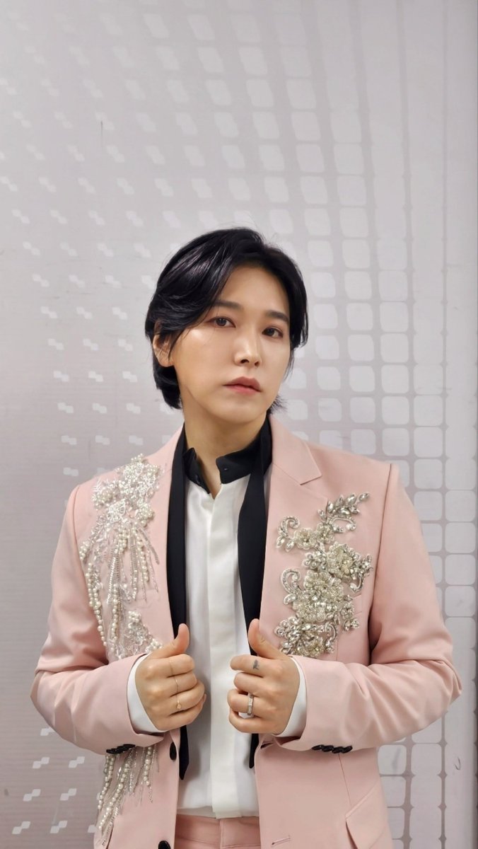 [#성민] SBS FiL·SBS M <더트롯쇼> 8:00 PM
오늘 '더트롯쇼' 따끔⚡️한 탄산수 보이스 성민이출격💝
#사랑이따끔 8시부터 생방으로 만나요 본방사수⚡️ 

#SUNGMIN
#SBSFiL #SBSM #더트롯쇼