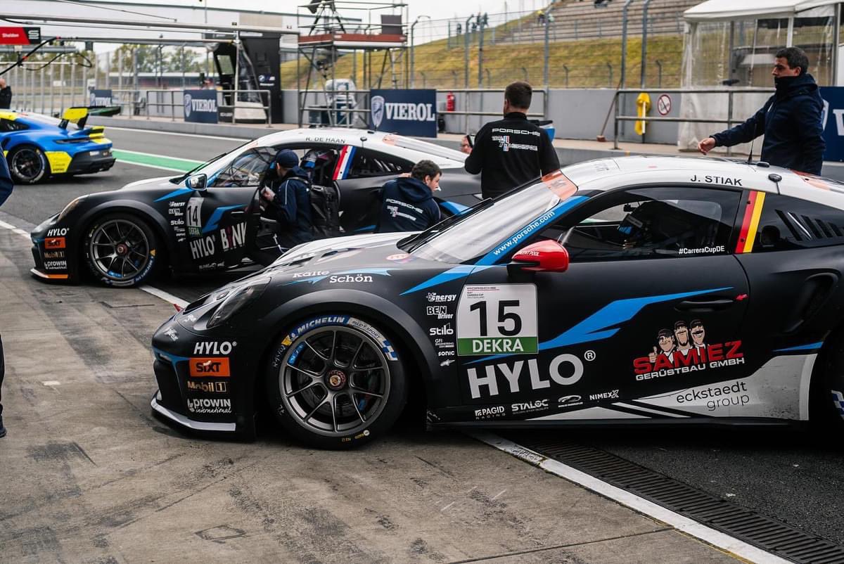 team75bernhard's tweet photo. Engines ready to roar - it’s RACE WEEK! 🔊 Zandvoort is just around the corner! 🇳🇱🏎️

#RaceForPassion #Team75
@CarreraCupDE @CMCZtweets
#Team75Motorsport #Porsche
1️⃣4️⃣ #RobertdeHaan 1️⃣5️⃣ #JanneStiak
#PorscheSixtCarreraCupGermany
#PorscheMotorsport #Motorsport
@Timo_Bernhard https://t.co/i7ShZ0kh0w