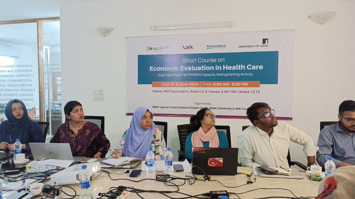 BRACJPGSPH's tweet photo. 📸 Snapshots from a short course on Economic Evaluation, organised by BRAC JPGSPH &amp; @arkfoundation1, as part of @ChorusUrban South Asia Regional Capacity Strengthening activities; &amp; facilitated by @UniversityLeeds Lecturer Bryony Dawkins &amp; Dr @Zahid_Quayyum, Prof, BRAC JPGSPH. https://t.co/qQTzfs9TWX