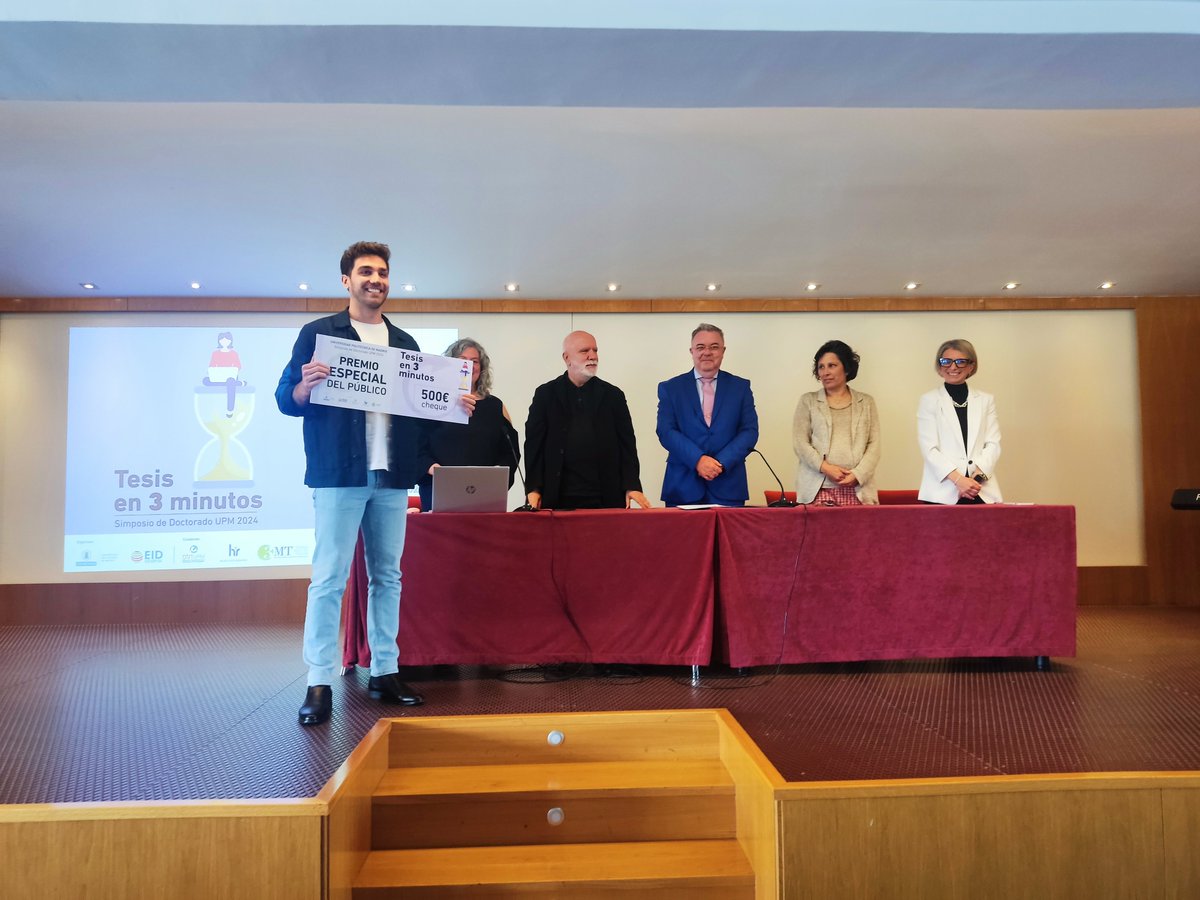 La_UPM's tweet photo. El Premio Especial del Público de 'Tesis en 3 minutos' recae en Isaam Diab, PD en #InteligenciaArtificial.
#somosUPM @eid https://t.co/6troL7pSd9