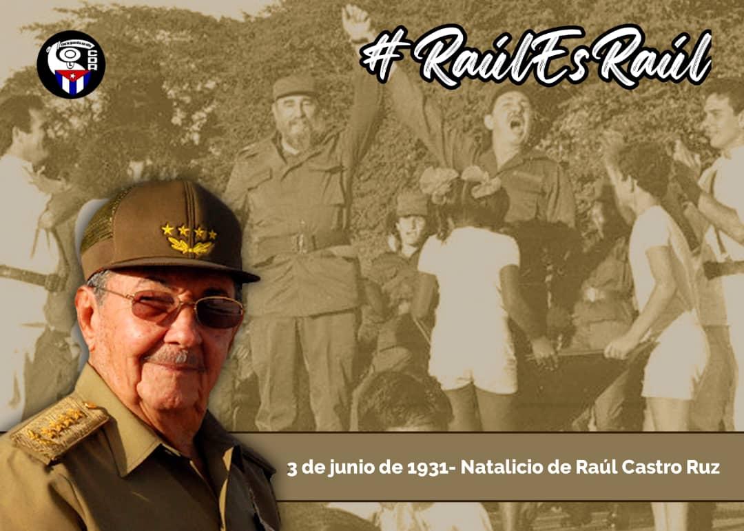 Buenos días vecino 🌞

😍👉 Dicen que una vez Fidel se emocionó tanto hablando de Raúl que no pudo más que pararse en la sala mientras su hermano se cuadraba y le decía: “¡Comandante en Jefe, ordene!”. Aquel día terminaron en un abrazo con los ojos cerrados. 

Abro hilo 👇