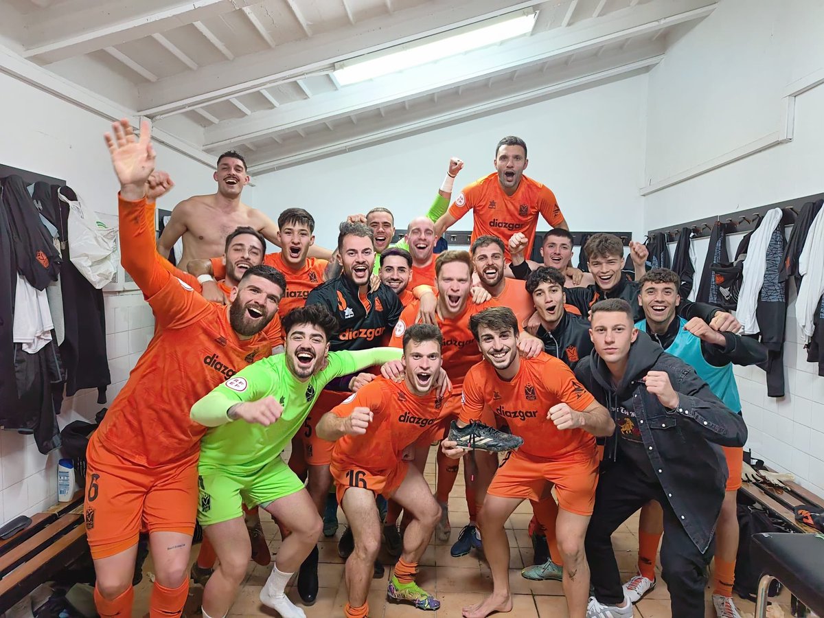 Me he sentido como en casa desde el primer día. Me siento afortunado de haber podido compartir vestuario con personas increíbles que me han aconsejado y mostrado siempre su apoyo cuando lo he necesitado a lo largo de estos 3 años. Me llevo a mucho amigos de esta bonita etapa.