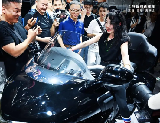 alanprototyping's tweet photo. 2024 EV Show Big Gulf Zone EV Show

#cnc #3dprinting #injection #diecast #prototype #mold #EV #vehicles #manufacturing #ai #automotive #uav https://t.co/SNQOLv5Atf