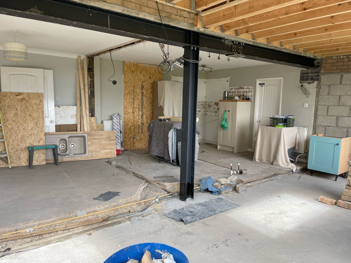 Am2Architects's tweet photo. Loving the progress on our project in Scothern, Lincolnshire! The extension is coming together nicely, creating a spacious open-plan dining area and a versatile room on the side - perfect for a gym or playroom! 

#homeimprovement #Lincolnshire #extension #homeextension #architect https://t.co/tG8xIwFRLg