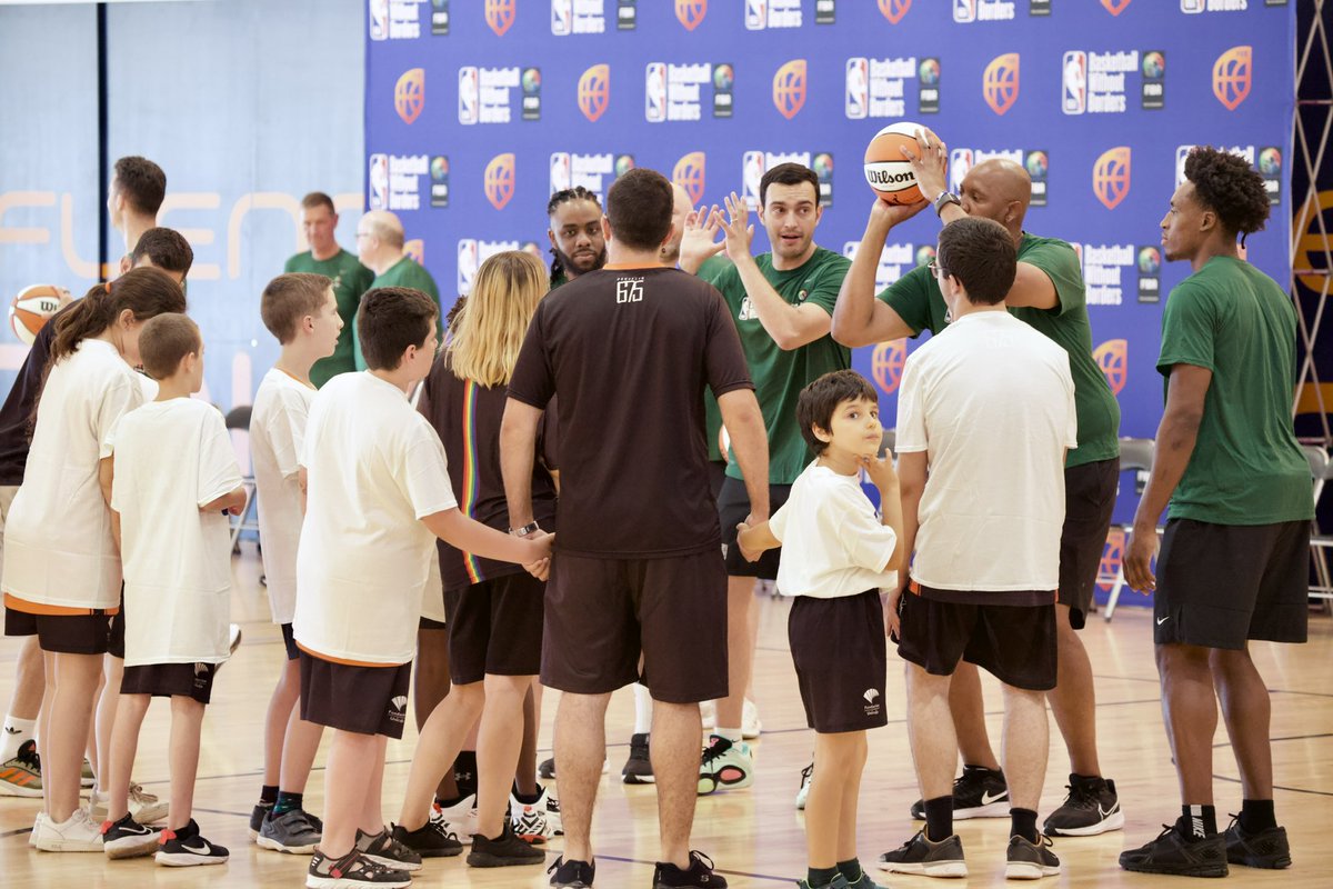 TheEmbassy tweet media