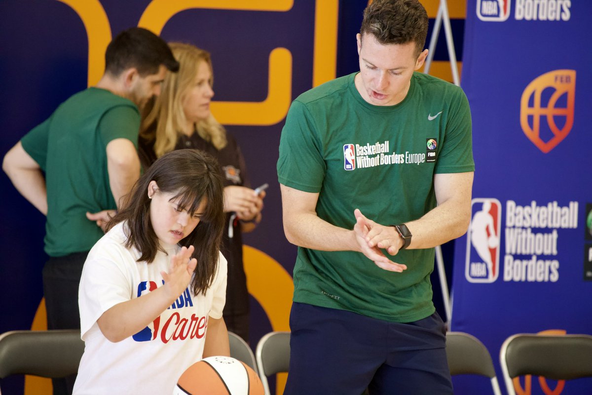 TheEmbassy tweet media