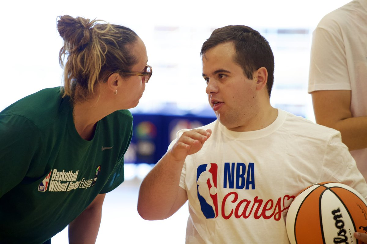 TheEmbassy tweet media