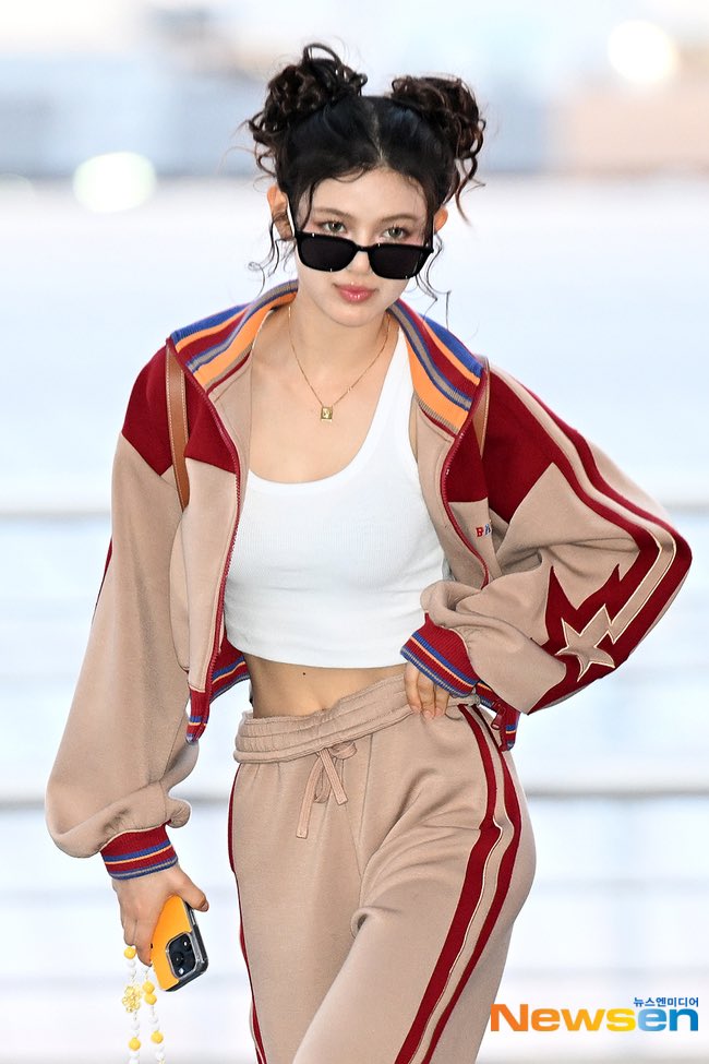 NewJeans Loops tweet media