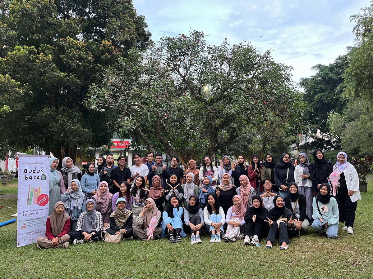 dudukbaca's tweet photo. Absen ke Dubi dong, siapa nih yang Minggu kemarin hadir?βπ»
Terima kasih ya #bacawan sudah mampir ke lapak dudukbaca!
Hari Minggu akan selalu menyenangkan kalau join lapak dudukbaca kanπ setuju?
Kami tunggu kehadirannya di lapak baca berikutnya ya!
#lapakbacagratis #dudukbaca https://t.co/cUfsZwE5JH