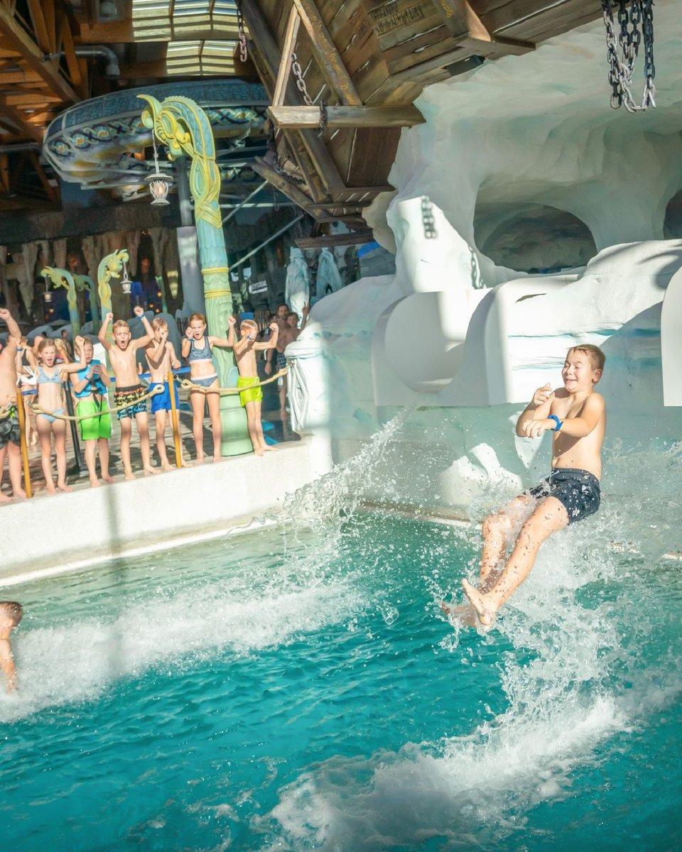 RulanticaEN's tweet photo. #Isbrekker means fun for everyone! Who manages to pull off a cool pose as you're catapulted into the water? 💦 https://t.co/Zjvhr6AJL1