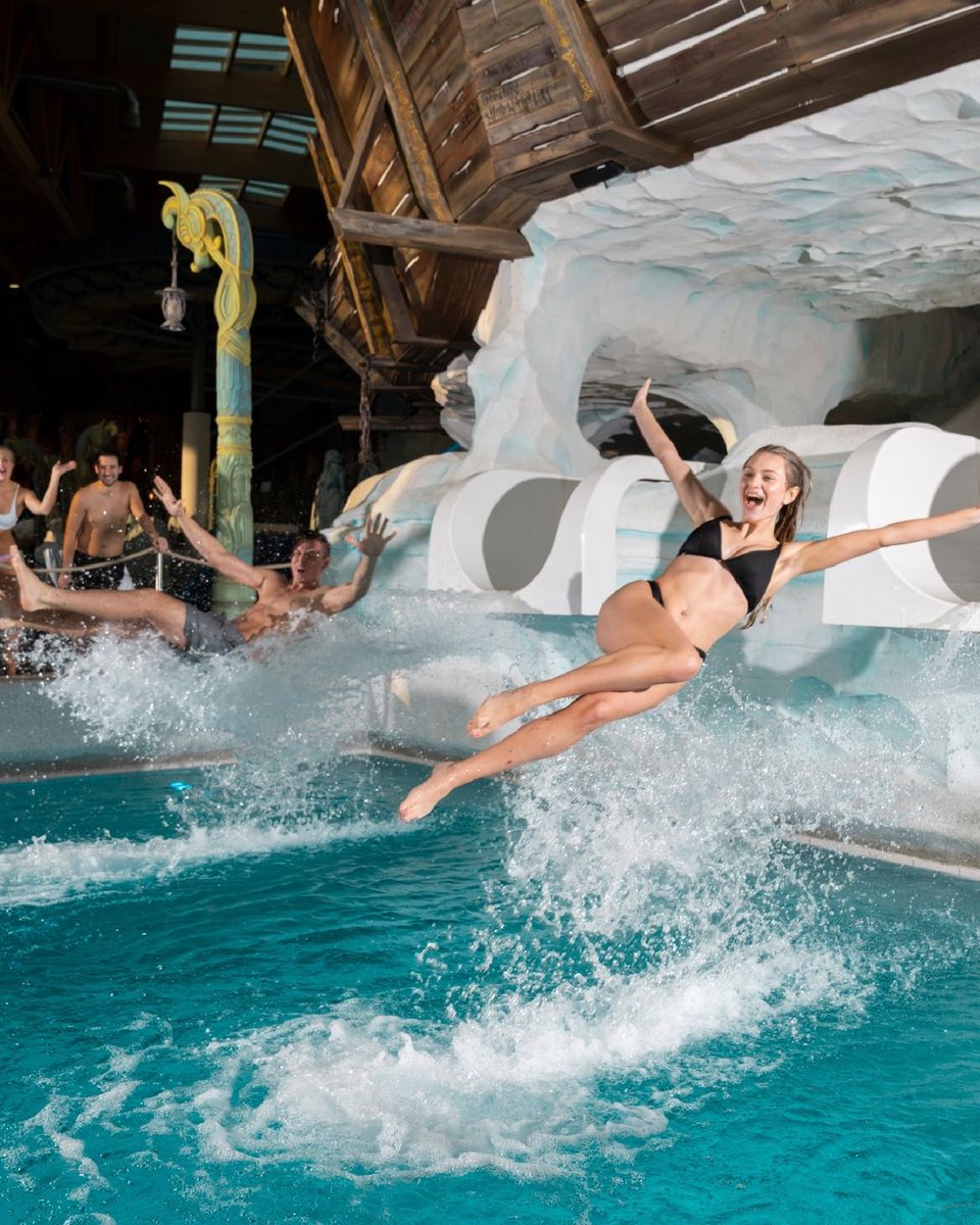 RulanticaEN's tweet photo. #Isbrekker means fun for everyone! Who manages to pull off a cool pose as you're catapulted into the water? 💦 https://t.co/Zjvhr6AJL1