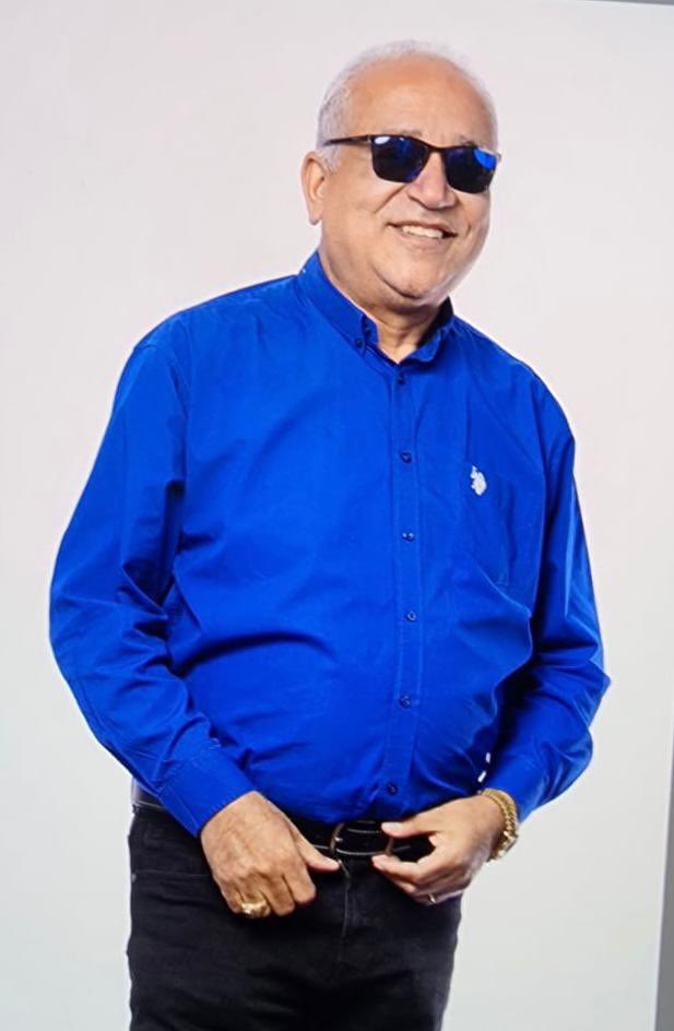 camachocastro's tweet photo. CON ÁLVARO ALVARADO: Hoy, estaré desde las 7:00 AM, en “Noticias 180 minutos”, que se transmite por la emisora “La Tipik” 104.5 FM y las cuentas de redes sociales del periodista Alvarado en Instagram y Twitter; además de su canal en YouTube. Abordaremos intensamente jaja (es broma) temas de interés nacional.