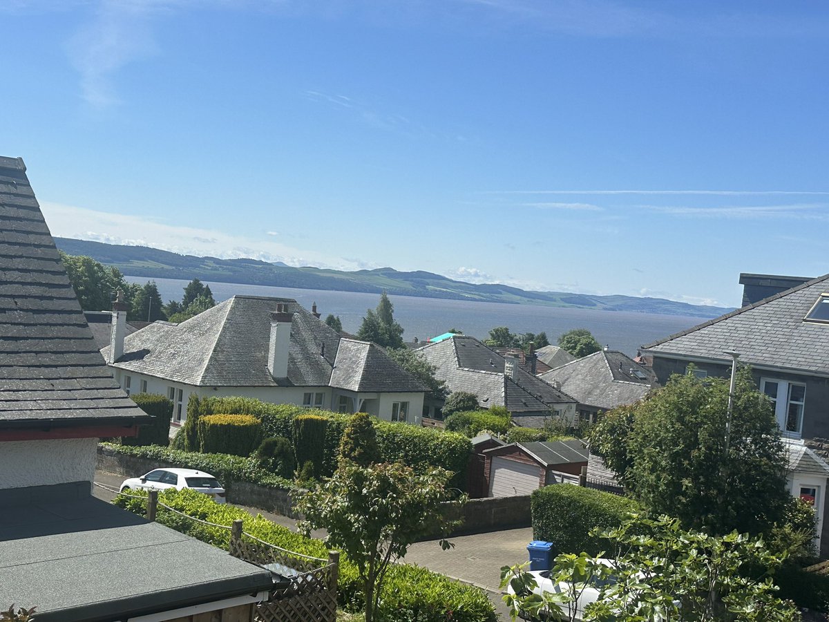 Gorgeous day to take calls on the balcony! Toasty hot ☀️