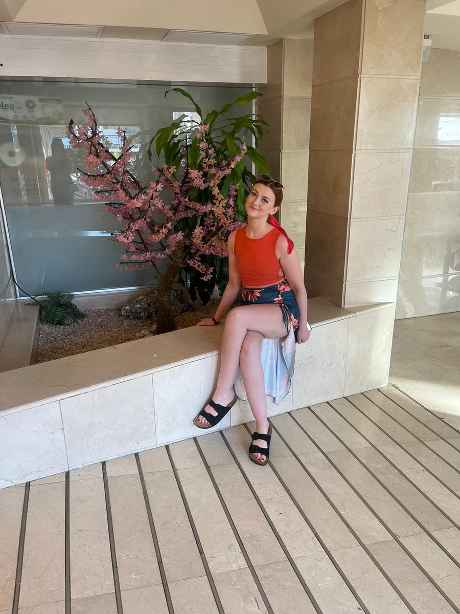 ElliGavin's tweet photo. Considering im 32 carried 2 beautiful babies. I rekon i look alright. First holiday in 6 years! #benidorm #holiday https://t.co/VHgc9QS02P