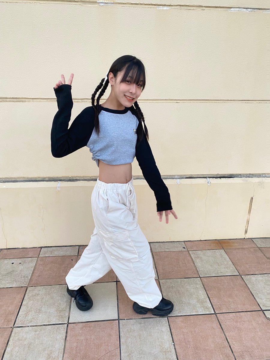 yuina__0322's tweet photo. 今日はダンスレッスンです♪
頑張ってきます✨
#kpop #ダンスレッスン #九州 #JC2 #事務所所属 #OfficeK2 https://t.co/8THRguwVWS