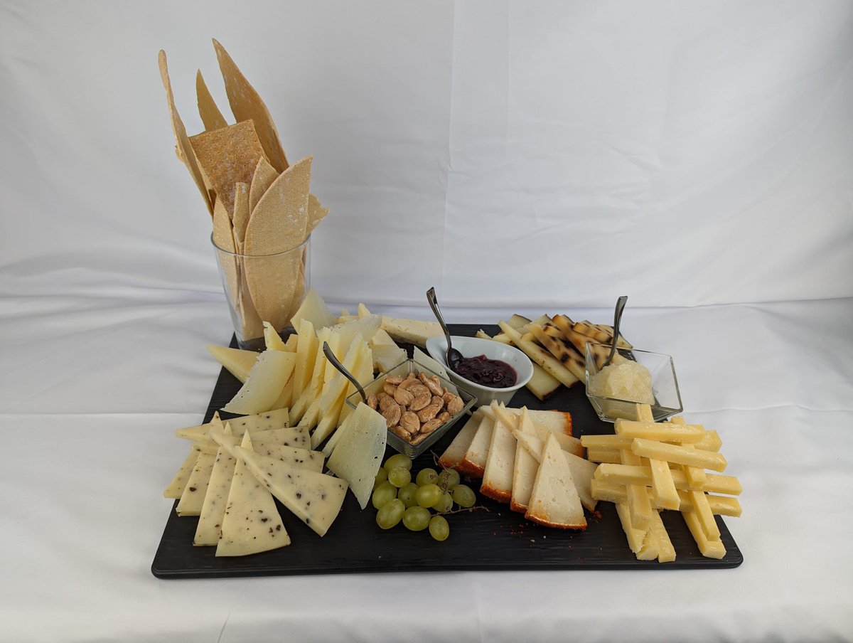 PandoSevilla's tweet photo. ¡Descubre la exquisitez de nuestro catering! 🍽️✨ En Pando, ofrecemos una variedad de platos deliciosos para cualquier evento. Haz de tu evento una experiencia inolvidable con nuestros sabores únicos. #cateringpando #cateringsevilla #haciendassevilla #comersevilla https://t.co/ltYUhkGzJE