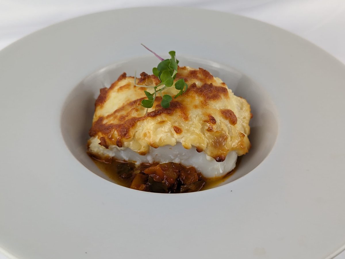 PandoSevilla's tweet photo. ¡Descubre la exquisitez de nuestro catering! 🍽️✨ En Pando, ofrecemos una variedad de platos deliciosos para cualquier evento. Haz de tu evento una experiencia inolvidable con nuestros sabores únicos. #cateringpando #cateringsevilla #haciendassevilla #comersevilla https://t.co/ltYUhkGzJE