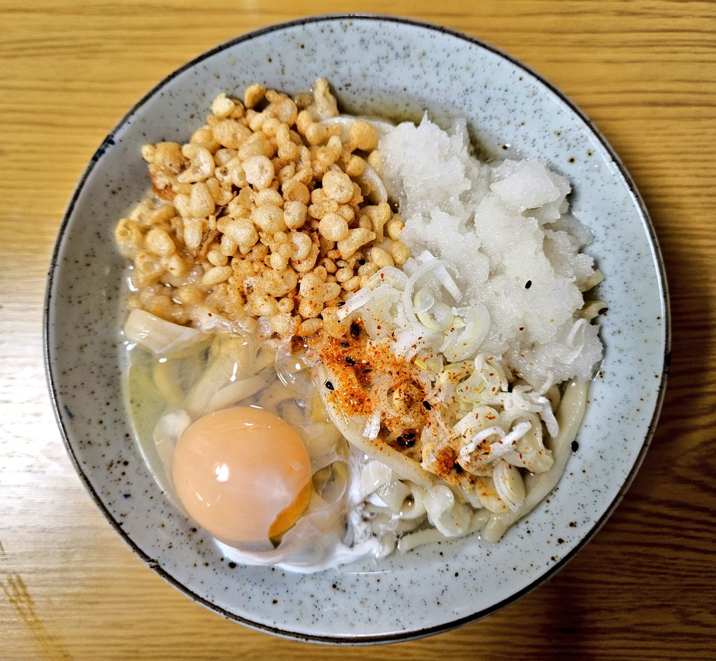 #孤独のグルメ にも登場した西武屋上「かるかや」のうどんを家で作って食べました。今月で閉店なんてさみしいな…

小さい頃あの場所で野沢雅子さんの声で喋るドラえもんに乗って遊んだこととか思い出してしみじみしてしまった(/_;) 