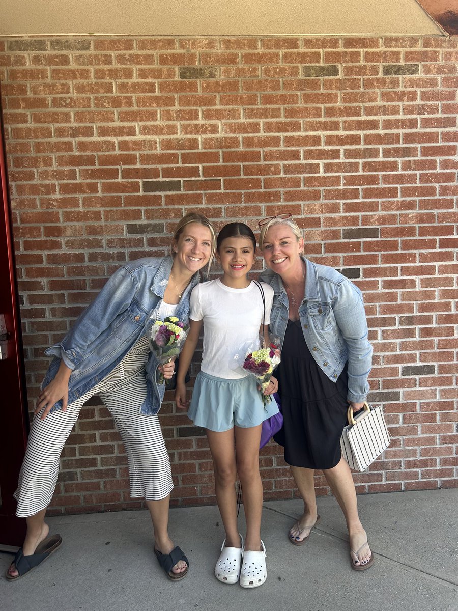 What a great Saturday seeing a few of our students perform in their dance recital!! They all did amazing and are so talented! 💕🤍❤️ <a href="/HamptonBaysES/">Hampton Bays ES</a> #WeAreHB #HBstrong