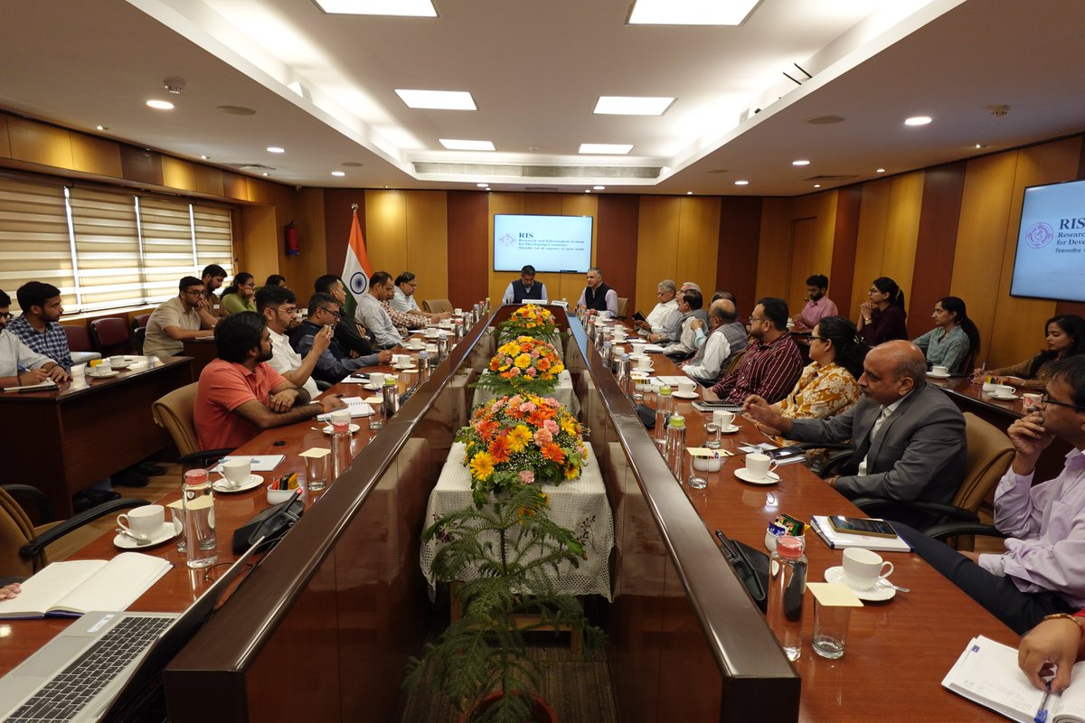 G20UConnect's tweet photo. Extremely enriching interaction today #CEOSpeaks! Elevating various verticals and adding new dimensions to RIS research ethos. Through collaboration and our in-house knowledge-sharing initiative, we're adding significant heft to RIS research. #Collaboration #KnowledgeSharing https://t.co/6DIlgVOe7J