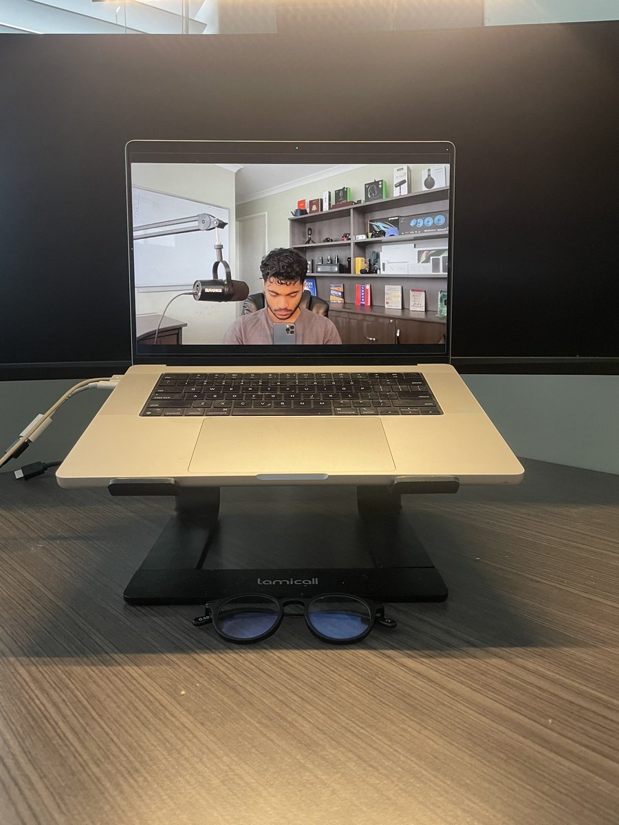 Made $1k+ again today from everything 

Crazy how your perception changes

My last call was almost a hour long objection handle on a “think about it”

Most people would give up when the prospect straight up says no

I pulled back and let him come back to me. PIF’d 🤙🏽