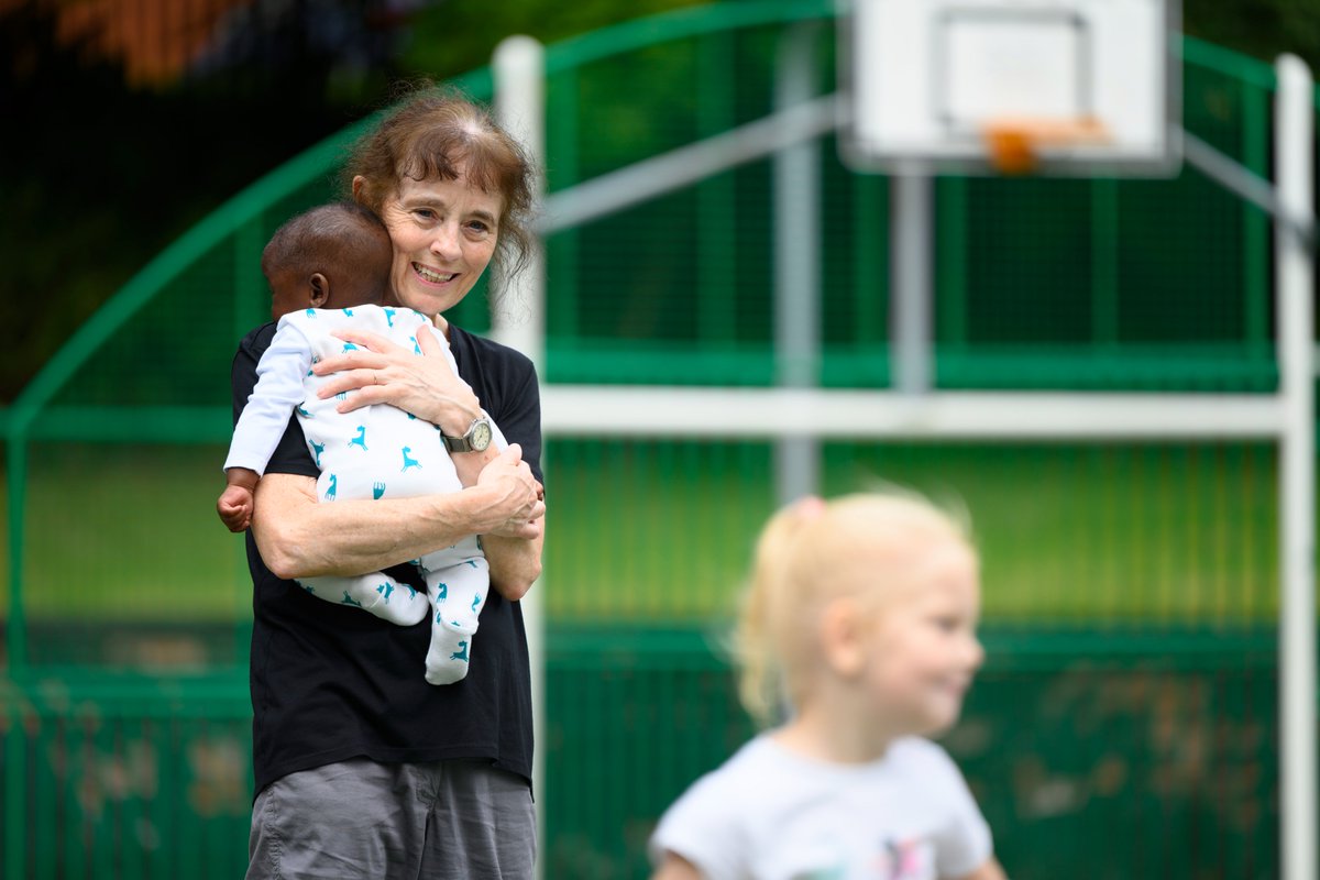 3D volunteers play a very important role and we couldn't run our sessions without all of you. The work that you do doesn't go unnoticed and you make a difference to the lives of our families with your fun and enthusiastic play.
Thank you for all that you do - you are all amazing!