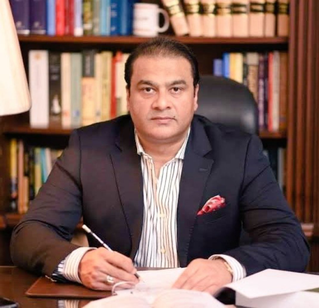 بیرسٹر سلمان صفدر کو مبارکباد کے مستحق ہے!!

بڑے تدبر اور محنت سے کیس لڑا اور کامیابی حاصل کی!!