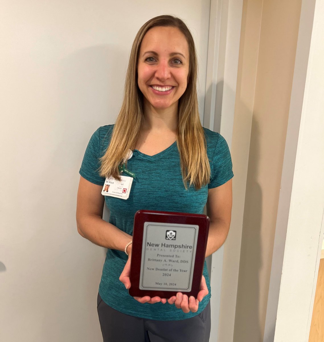 Congratulations to Dr. Brittney Ward who received the New Dentist of the Year Award for 2024 from the NH Dental Society! 👏
