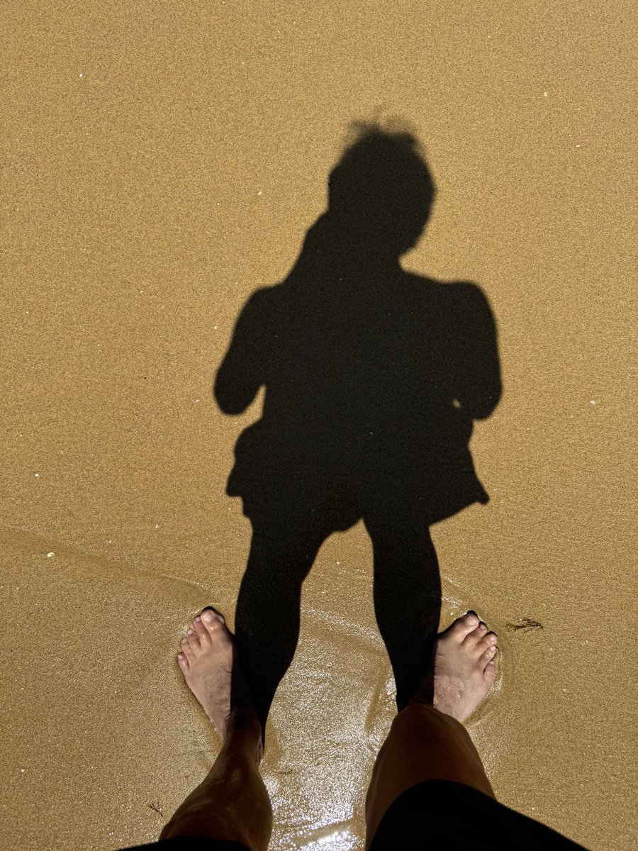 johnswart's tweet photo. His shadow is getting ahead of #johnwanders feet on one of his favorite beaches, Praia da Luz in Luz,Portugal. https://t.co/xsAFs6IBhI