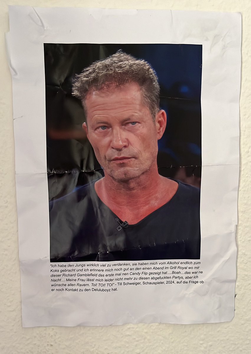 lostsoulkami's tweet photo. kommt hard an meiner wand https://t.co/SMtix7MnXI
