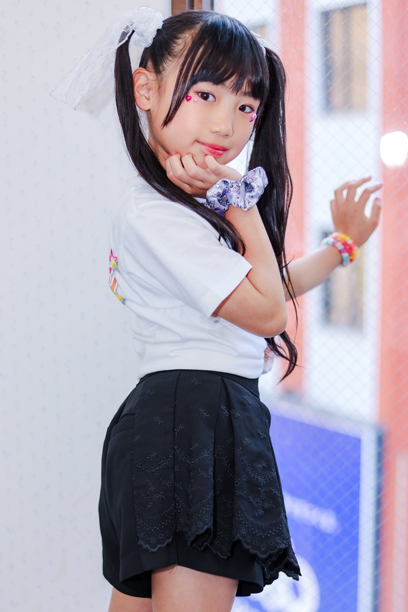 小学生アイドル　スカート 