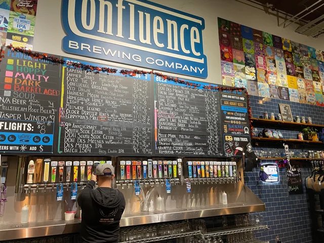 IMMCEMResident's tweet photo. looking forward to meeting future EM residents at our casual event for @DesMoinesUniv students @ConfluenceBrew tomorrow: Tuesday June 4th, 5p-7p.  

Back by popular demand from last year!

Meet faculty, talk EM training at IMMC, have some beer and pizza. https://t.co/1wFJaeULuz