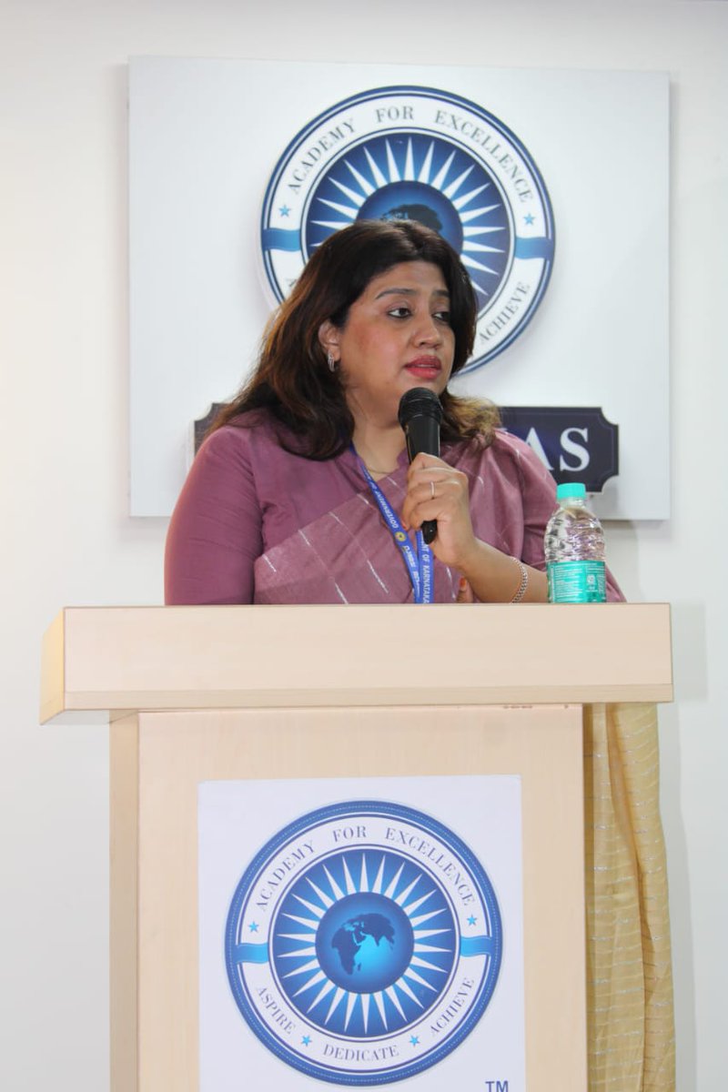 india4ias's tweet photo. It's our pleasure to have Dr K Anjum Hafeez presently Serving as Chief Administrative Officer
PETC, Department of Social Welfare
Government of Karnataka  at our Academy for Orientation for the students from Department of Social Welfare 
@SWDGoK @AnjumHAFEEZ20 https://t.co/X8rX9eeWc2