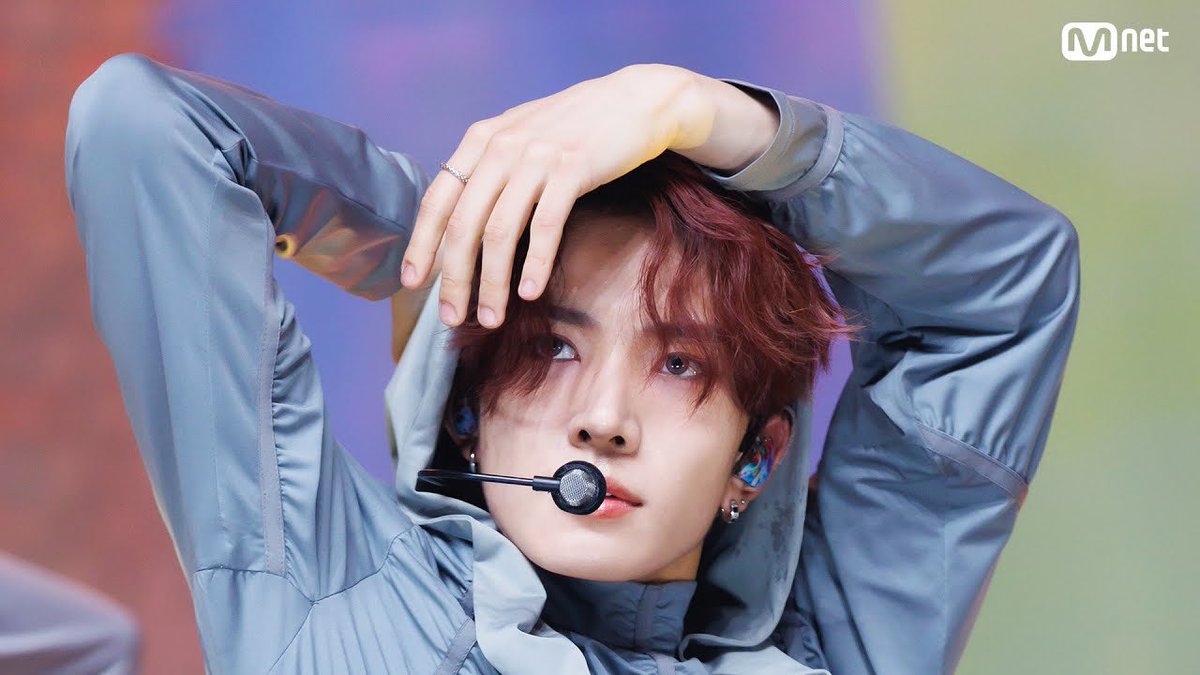 Sunghoon tweet media