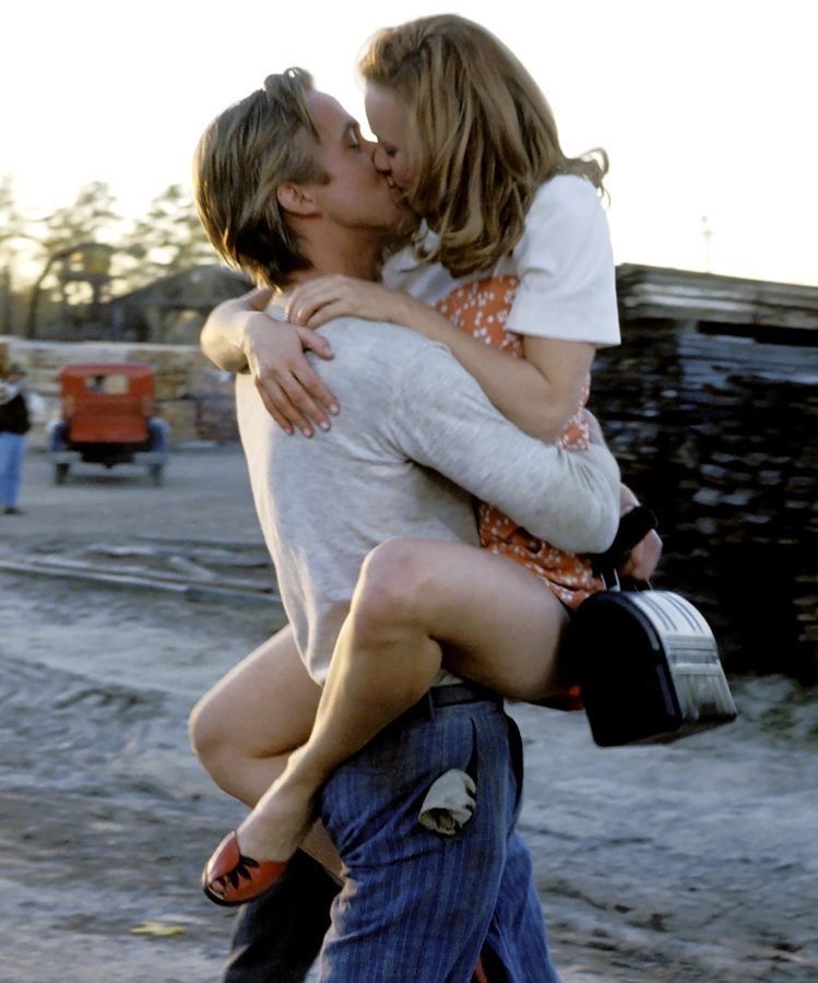 notgwendalupe's tweet photo. The Notebook (2004) https://t.co/mdVWv8EP14