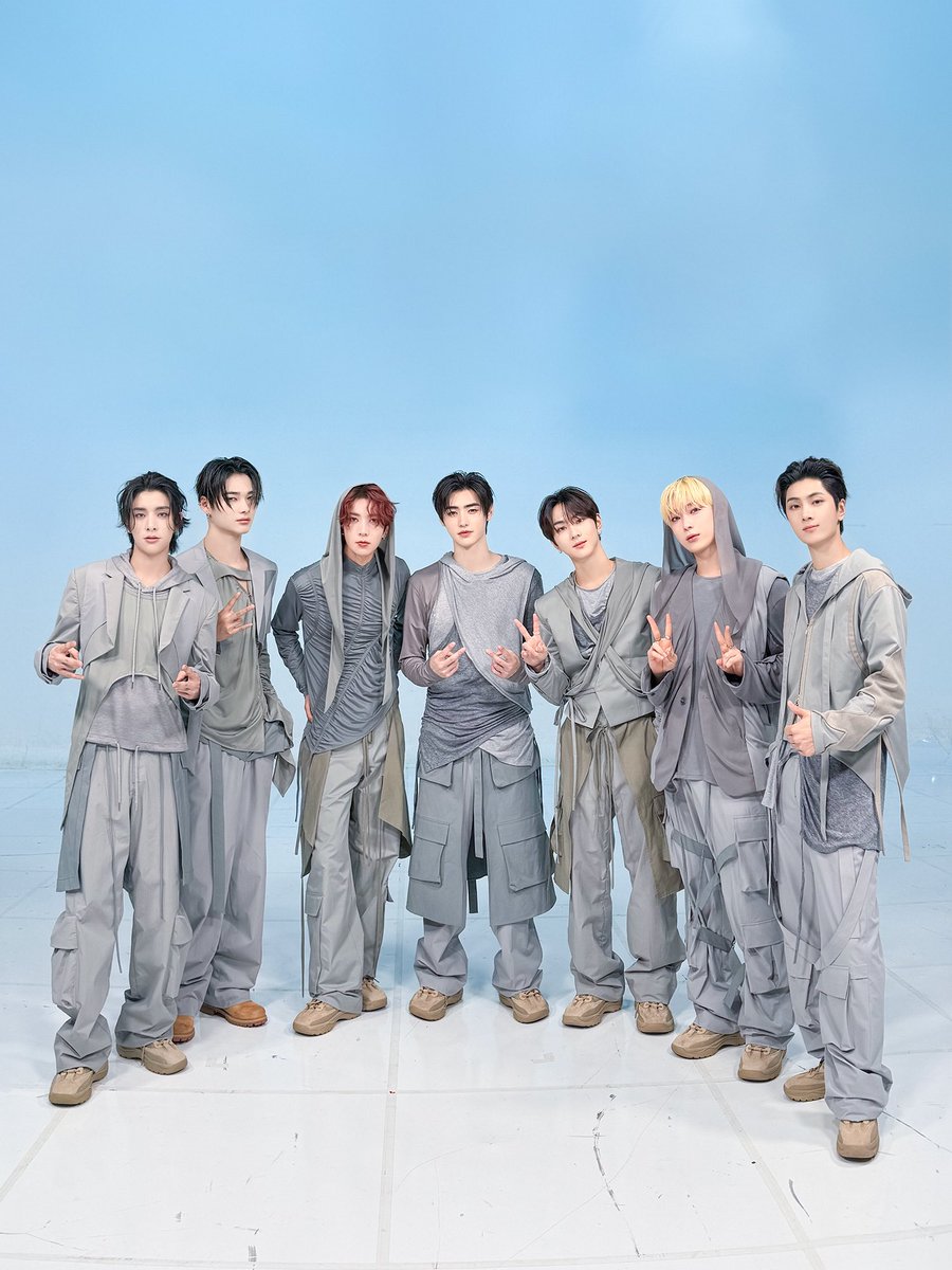 Sunghoon tweet media