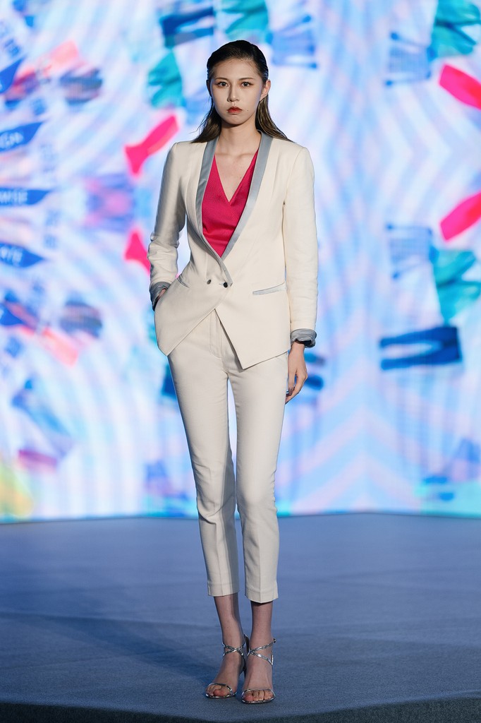 DEPLOY LONDON tweet media