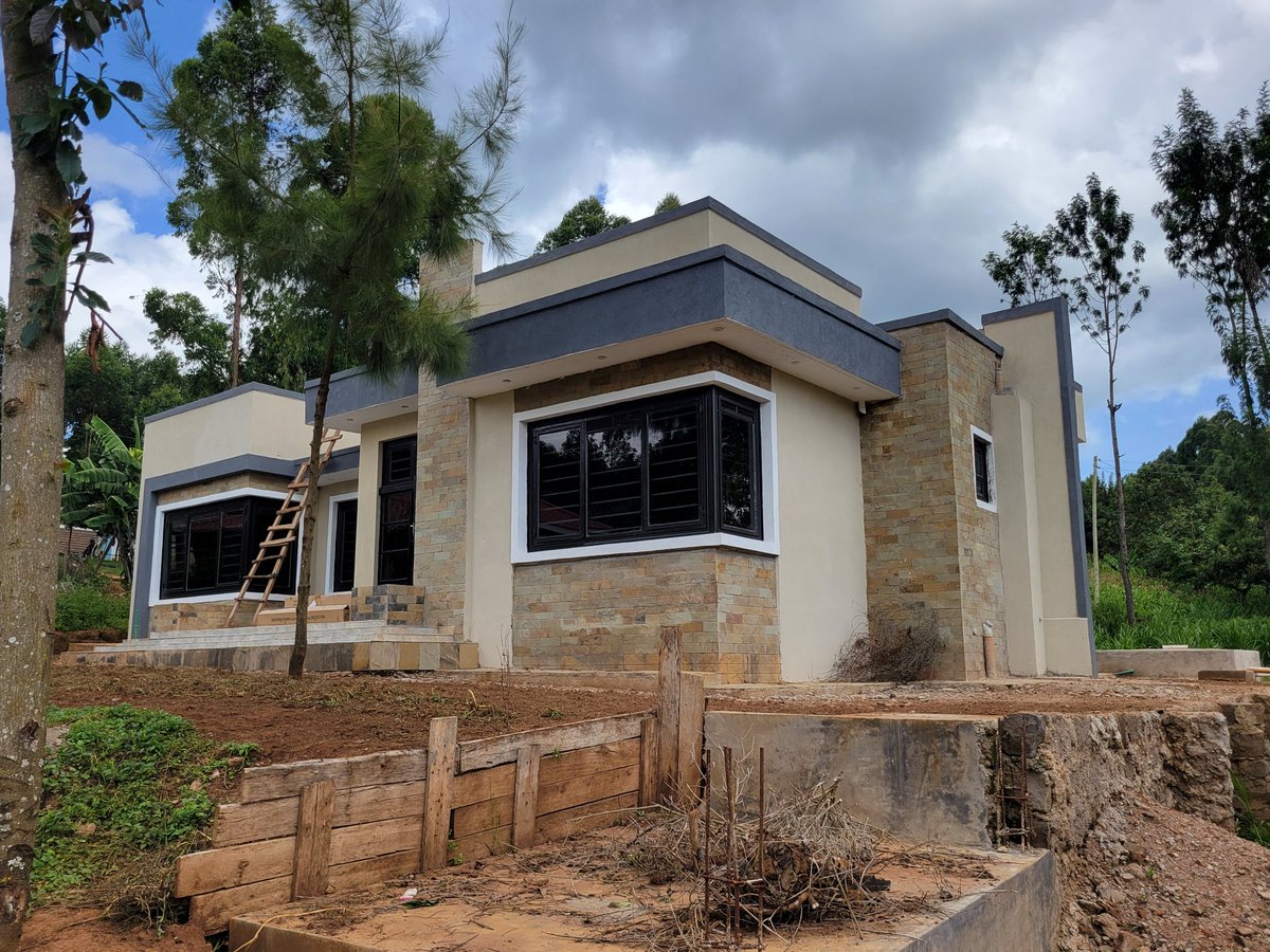 BimaConsultants's tweet photo. Modern 3 Bedroom House, Master ensuite 
Spacious Living and Dining Room
Open plan Kitchen
For Architectural and Project development contact us through 0768517759

President Uhuru Kenyatta
Ian Njoroge
Simpson
Hussein Mohammed
Kambas https://t.co/6ZfVDQkUJW