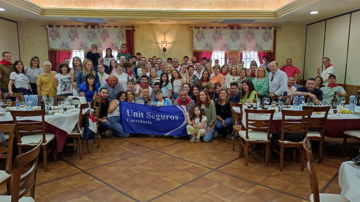 unit_seguros's tweet photo. El pasado 1 de junio, nuestro equipo disfrutó de un día increíble en Caravaca de la Cruz, aprovechando el Año Jubilar. 🏰✝️
Gracias a todos los participantes por su entusiasmo y energía. ¡Estos momentos fortalecen nuestro espíritu de equipo! 💪🤝 #UnitSeguros #Jornadas2024 https://t.co/8L0yXXdzy0