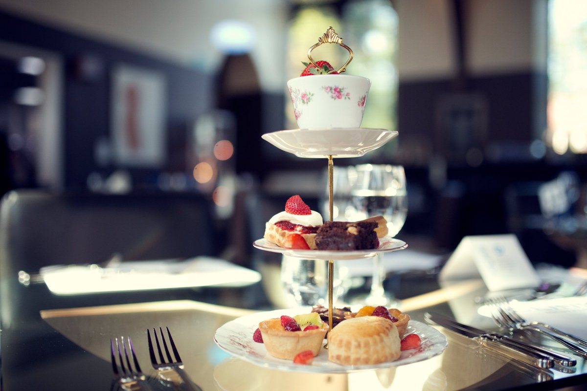 Our talented students in the restaurant and bakery have been busy crafting a brand new afternoon tea menu for HMP Brixton! Join us for afternoon tea on alternate Fridays, we have vegan and gluten-free versions of the menu too! 
Book now 👇
loom.ly/mQDSyZU