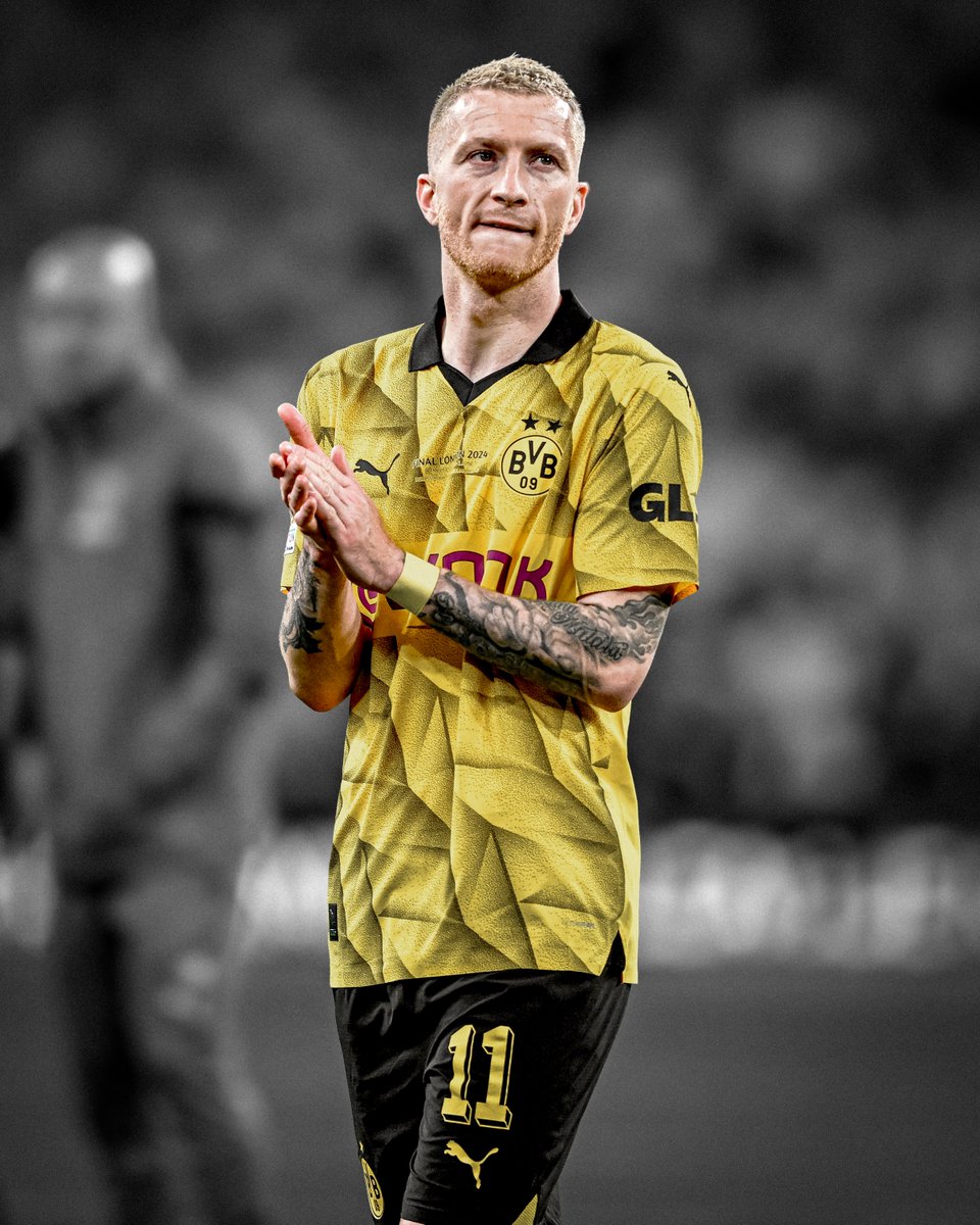 BlackYellow's tweet photo. A certified legend of the game. Thank you for everything, Marco. 🖤💛 https://t.co/2sM1aiDKNc