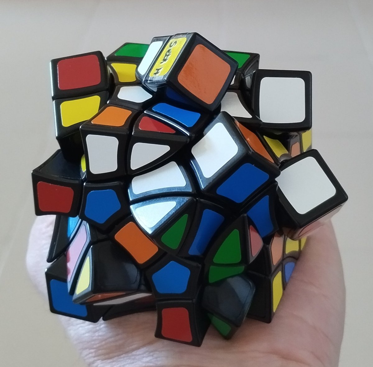 manzacuber's tweet photo. Cubo imprescindible 😍 https://t.co/7dMmQ0Js6I