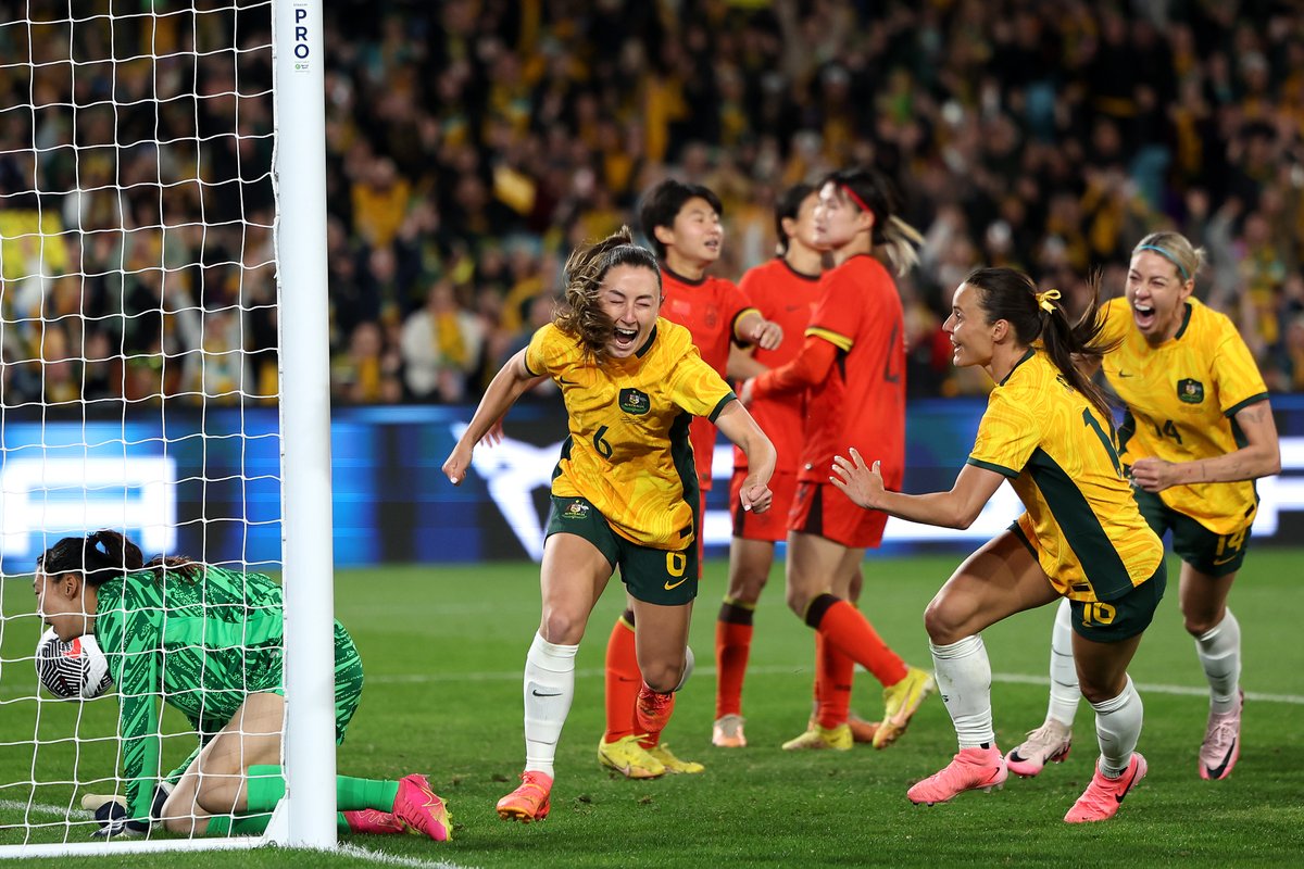 TheMatildas's tweet photo. This is what it means 💪

Clare Wheeler wasted no time tonight ⏰

#AUSvCHN #Matildas #TilItsDone https://t.co/DrSMHHsyHM