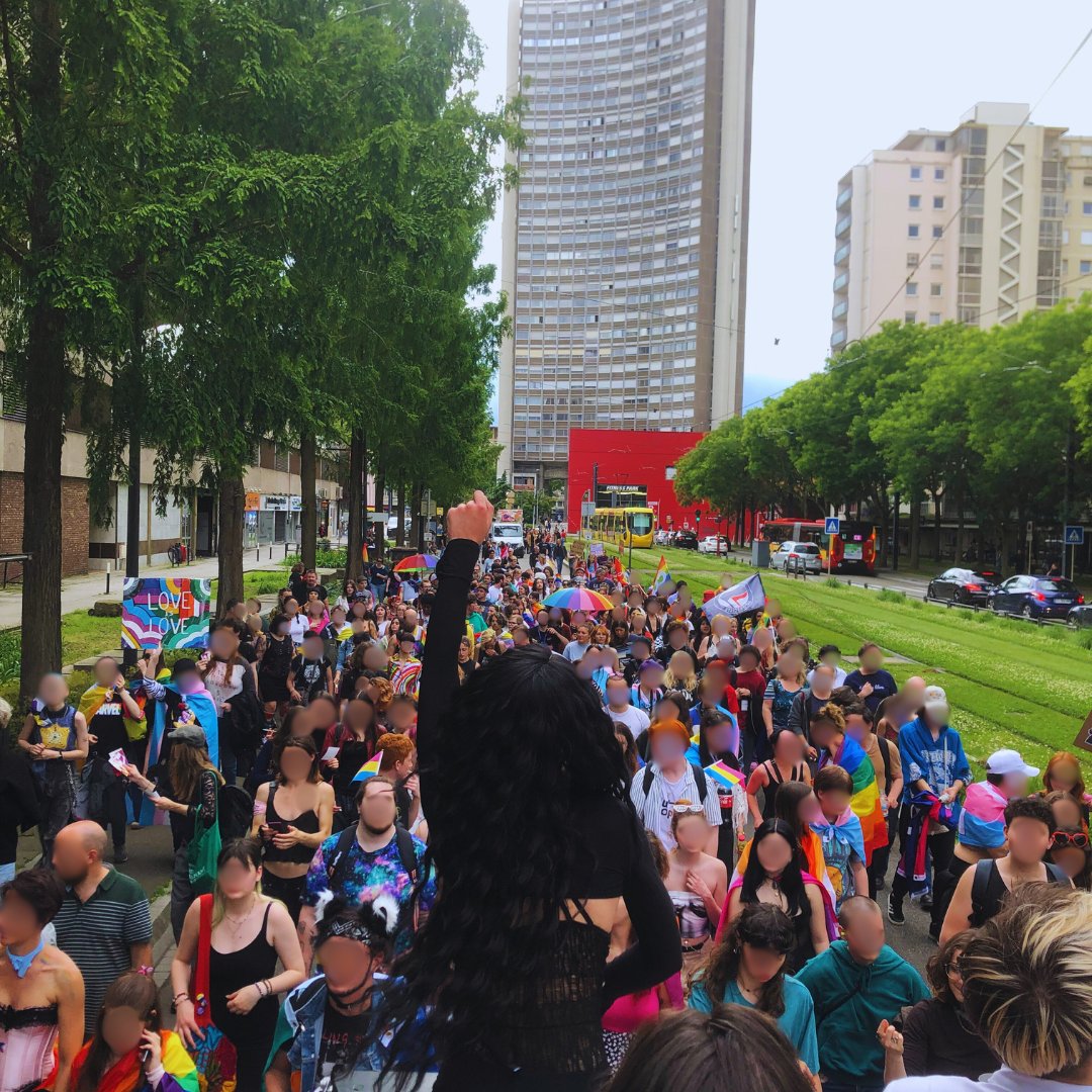 Ce samedi 1er juin, et pour la troisième année consécutive, nous avons organisé la pride de Mulhouse, accompagnés  de CSM et de <a href="/Asso_hetre/">Association Hêtre</a>. Et encore une fois, le nombre de participant·es a battu celui de l'année précédente !