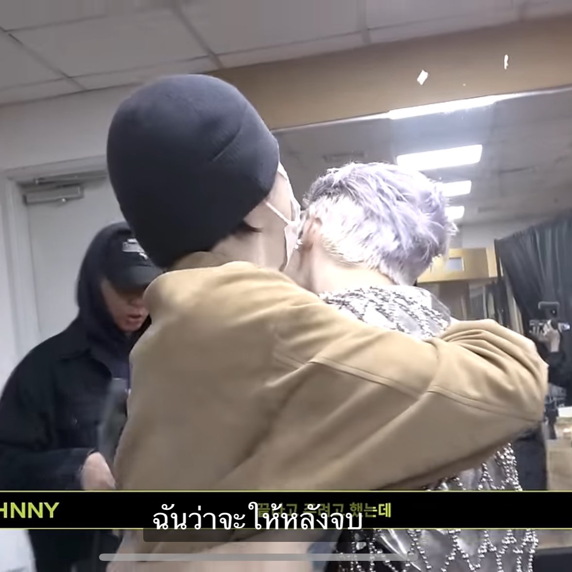 jukjikh's tweet photo. กรี๊ดดดดดดด แจยงเฉลยรอยเสื้อปริศนา!!!! https://t.co/pw6Y4X6sRG