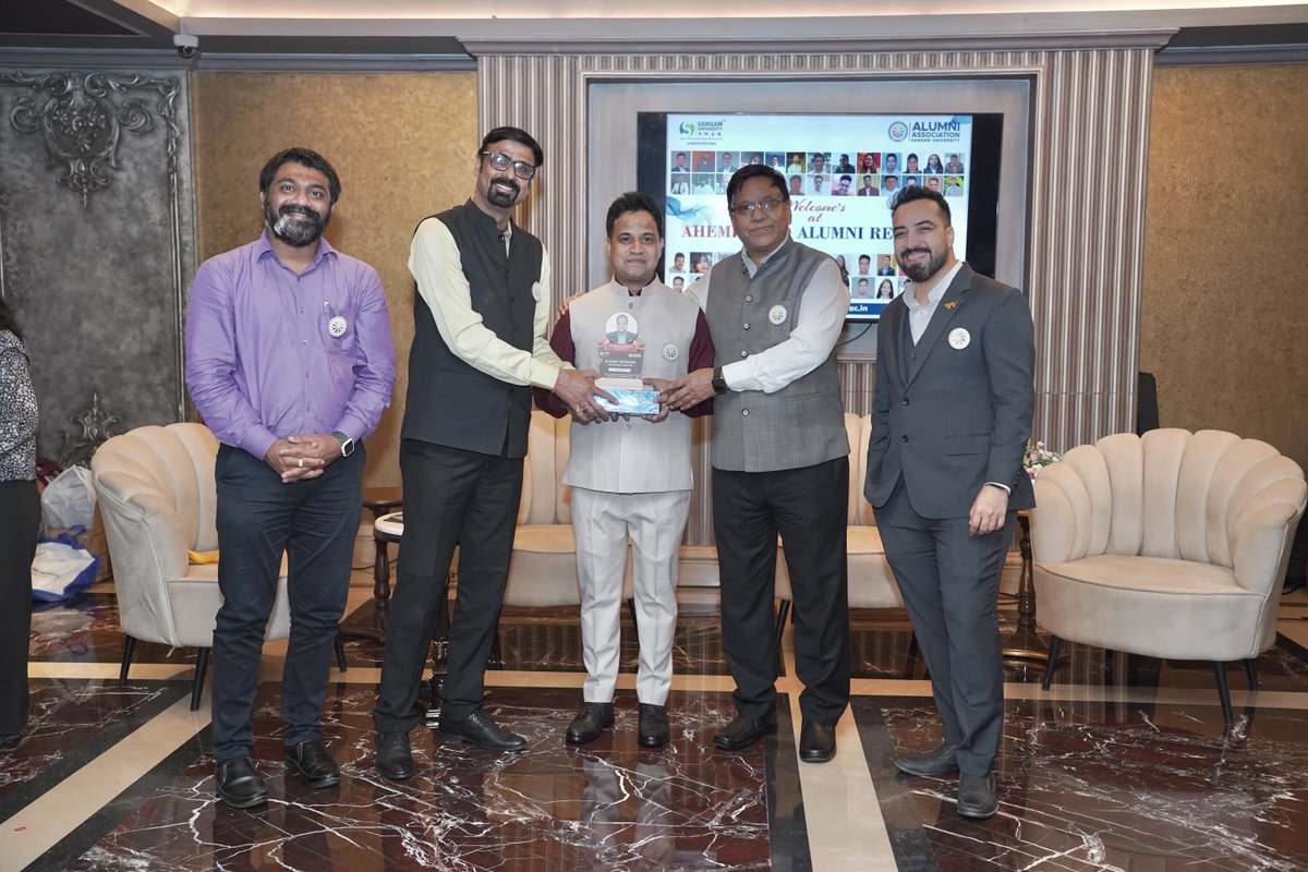 Sangam_Univ's tweet photo. We inaugurated our Ahmedabad Alumni Chapter on June 1st, 2024, and it was a huge success!

It was heartwarming to reconnect with so many familiar faces and make new connections.

#AlumniMeet #AhmedabadChapter #Networking #Memories #Success #SangamUniversity #Bhilwara https://t.co/ITbxfBcJeB