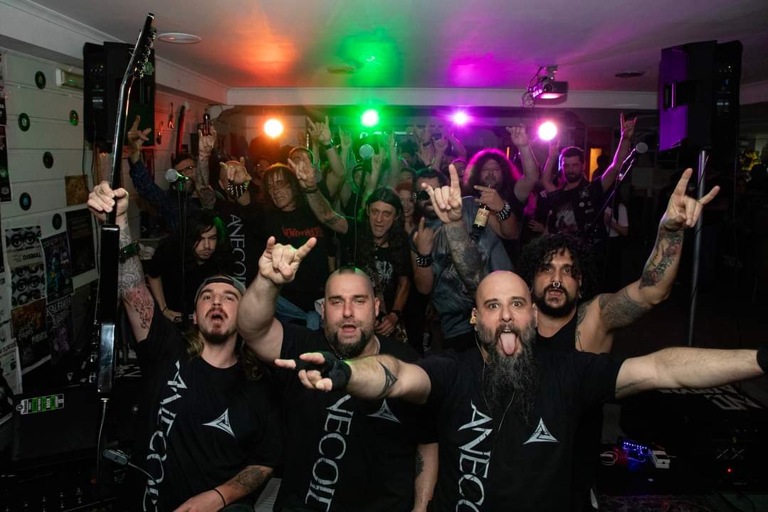Otra noche en el <a href="/TronkobarK/">Tronkobar Konciertos</a> el 15 en buril y luego parada para grabar pronto más info 🔥🔥