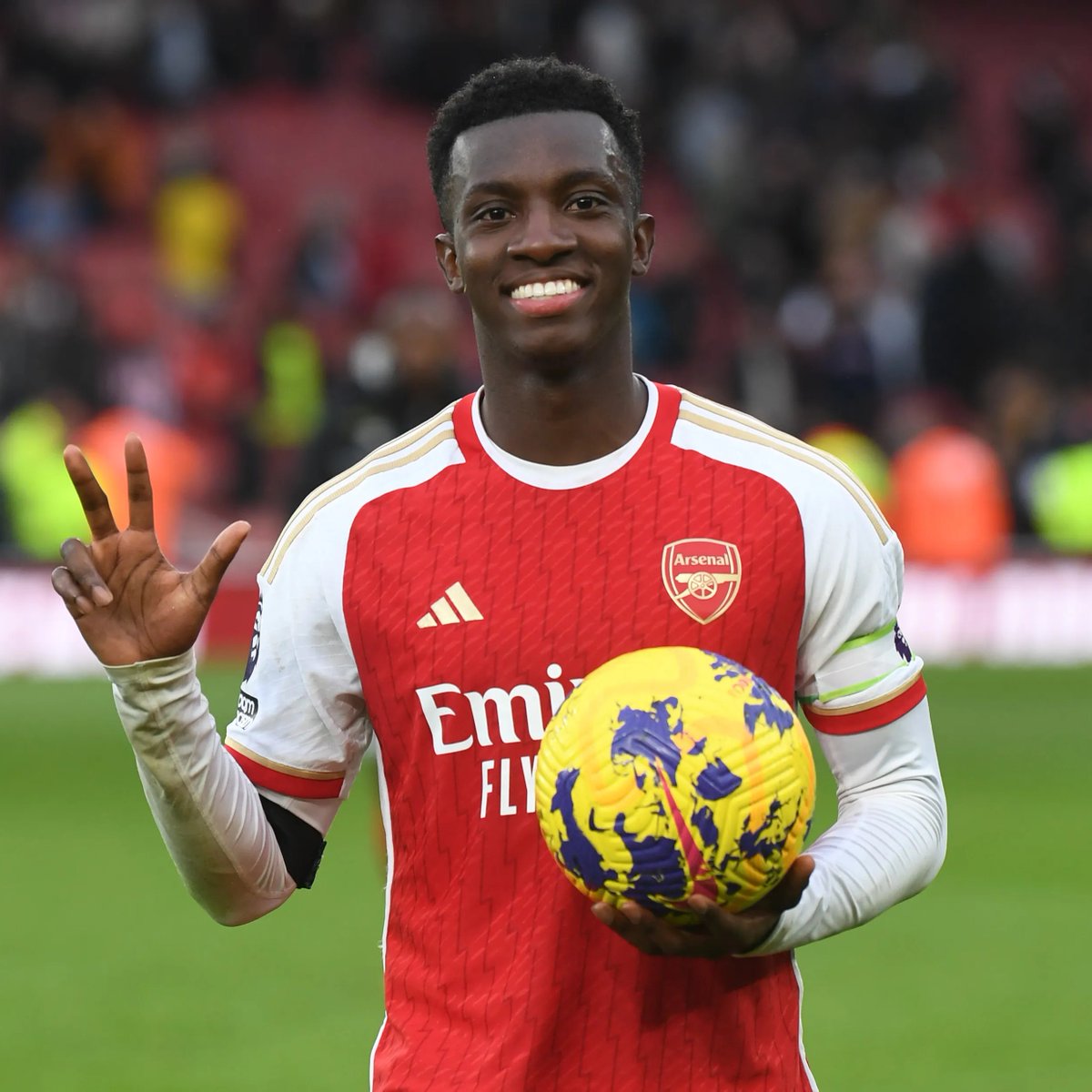 Gunnersc0m's tweet photo. Arsenal are reluctantly set to let Eddie Nketiah leave the club. Fulham are in pole position and would be willing to pay up to £30million for Eddie Nketiah. Everton are also interested in a potential year long loan. [@SunSport via @ZRAFC] https://t.co/da3IhiYOPm
