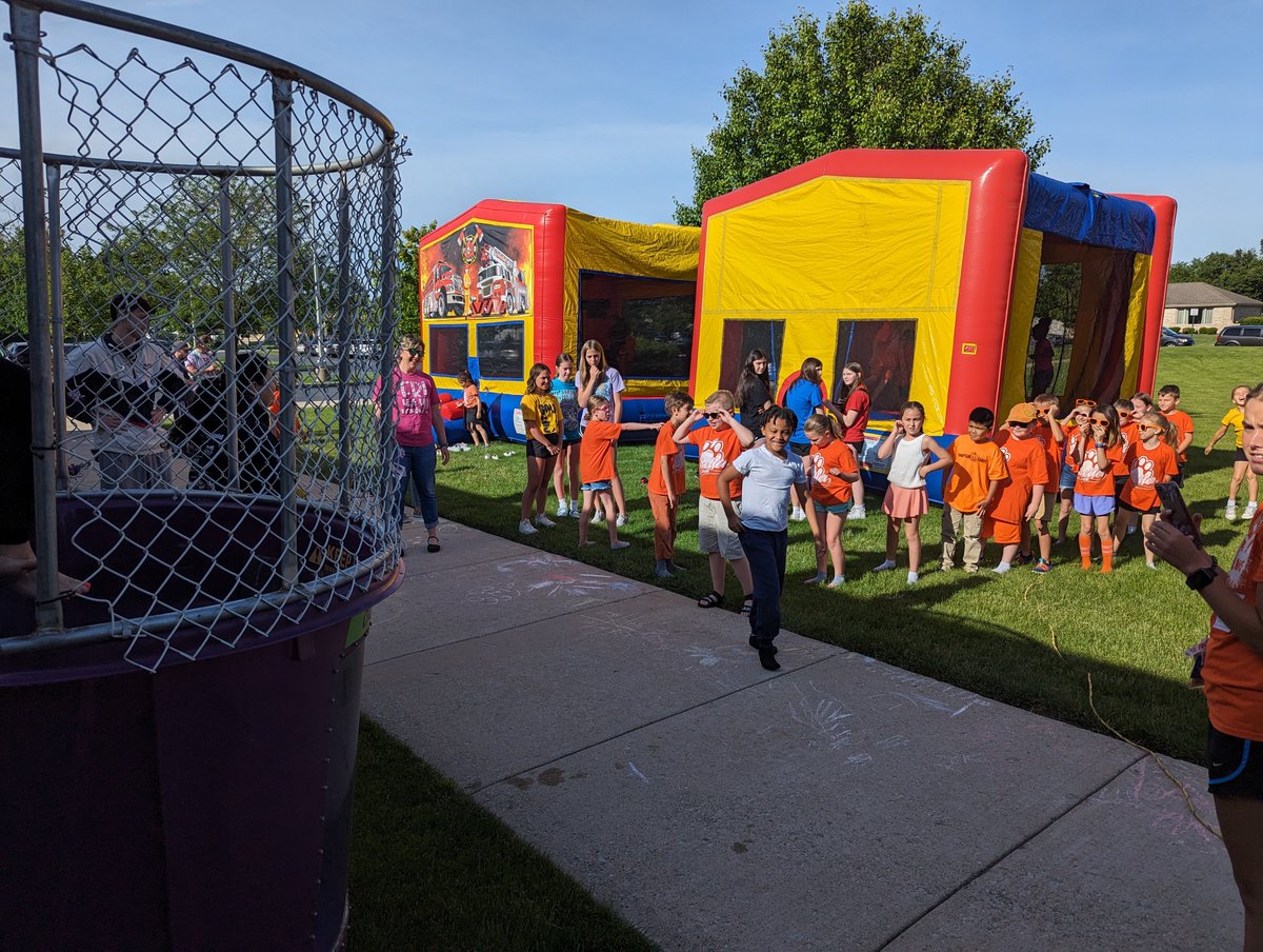 A HUGE thank you to our PTO, our volunteers, and all those who helped us put on a wonderful Springfest on Friday. The weather was beautiful and the students had a great time! #KellerProud #KirbyONE40 #EveryChildEveryDay